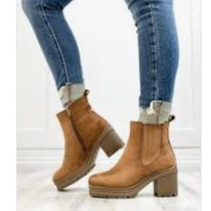 Corkys Tan Heeled Boots